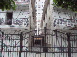 2 QUADRAS DA  PRAIA 
